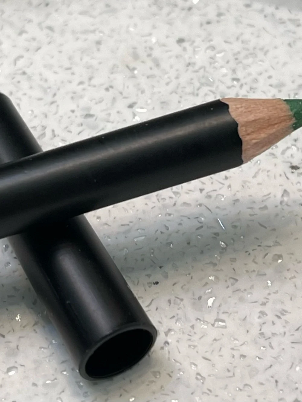 Morphe ~ ‘FALLING FOR GREEN’ ~ Crayon Pencil w/ Box ~ Full Size 0.05 oz. / 1.5 g